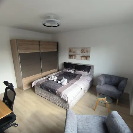 1 Og Deluxe Mit 3 Schlafzimmern Hauptbahnhof Und Zentrumsnah Appartement *