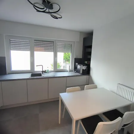 1 Og Deluxe Mit 3 Schlafzimmern Hauptbahnhof Und Zentrumsnah Appartement *