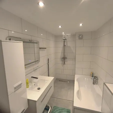 1 Og Deluxe Mit 3 Schlafzimmern Hauptbahnhof Und Zentrumsnah Appartement *
