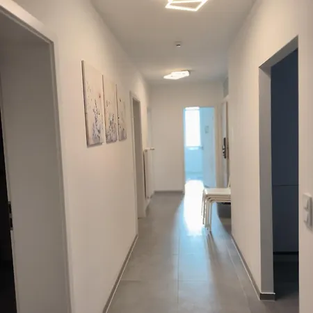 Appartement 1 Og Deluxe Mit 3 Schlafzimmern Hauptbahnhof Und Zentrumsnah *